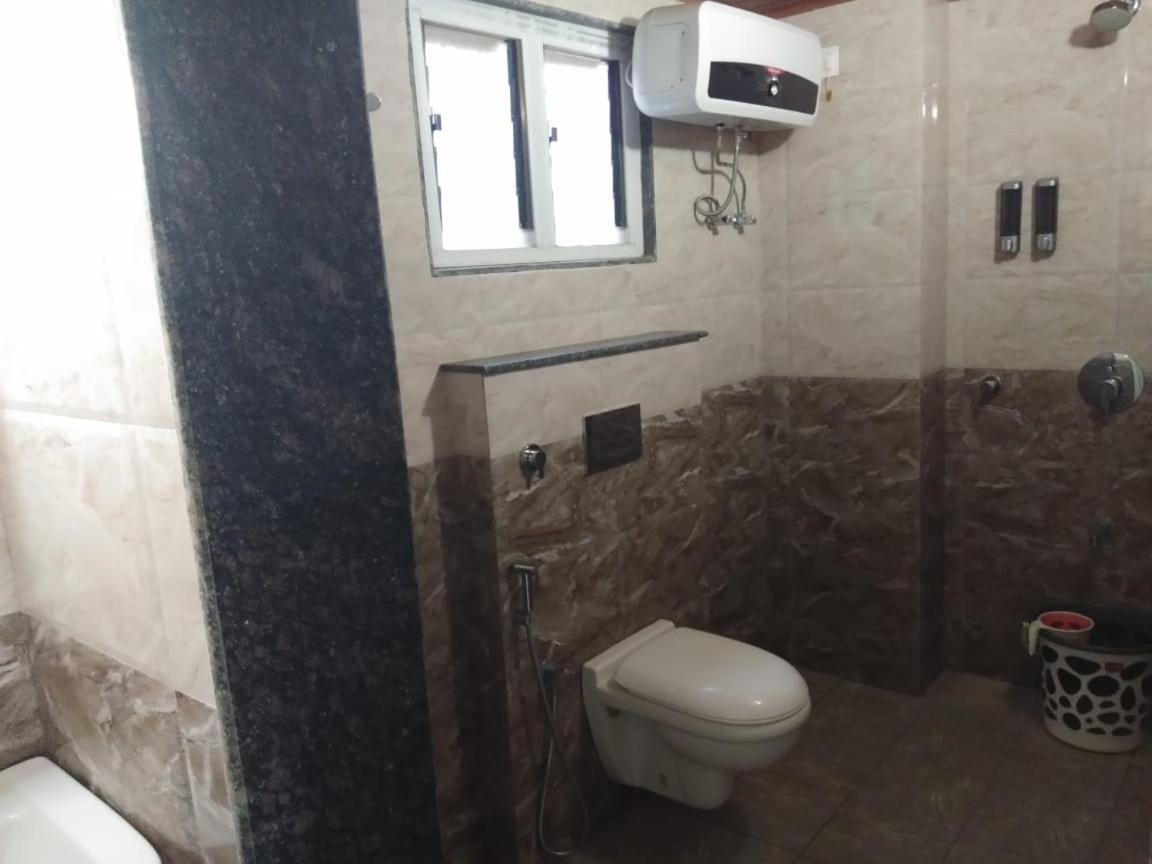 אוטי Anika Palace By Pepe Inn Hotel מראה חיצוני תמונה