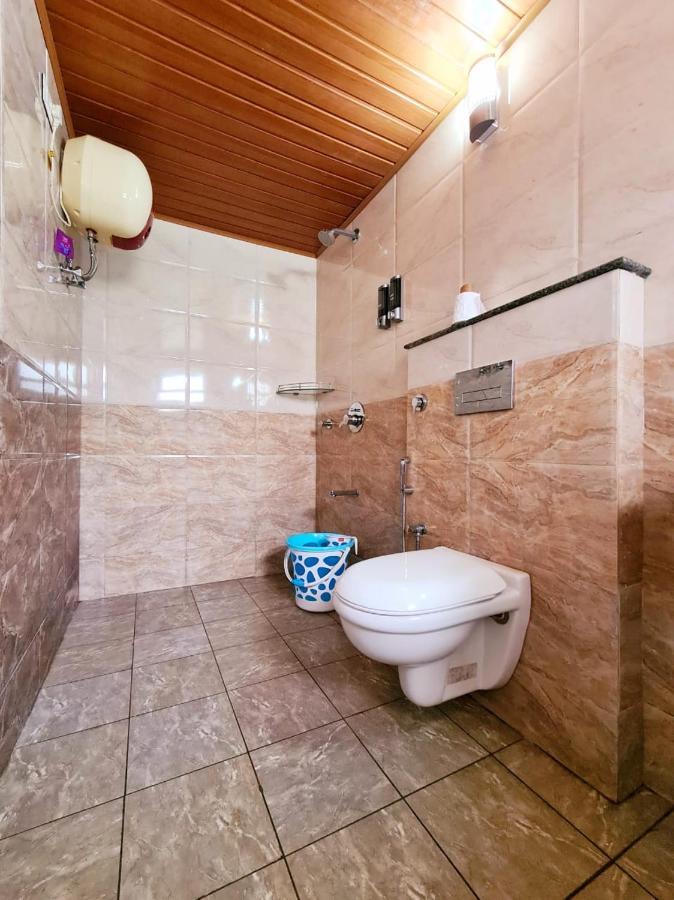 אוטי Anika Palace By Pepe Inn Hotel מראה חיצוני תמונה